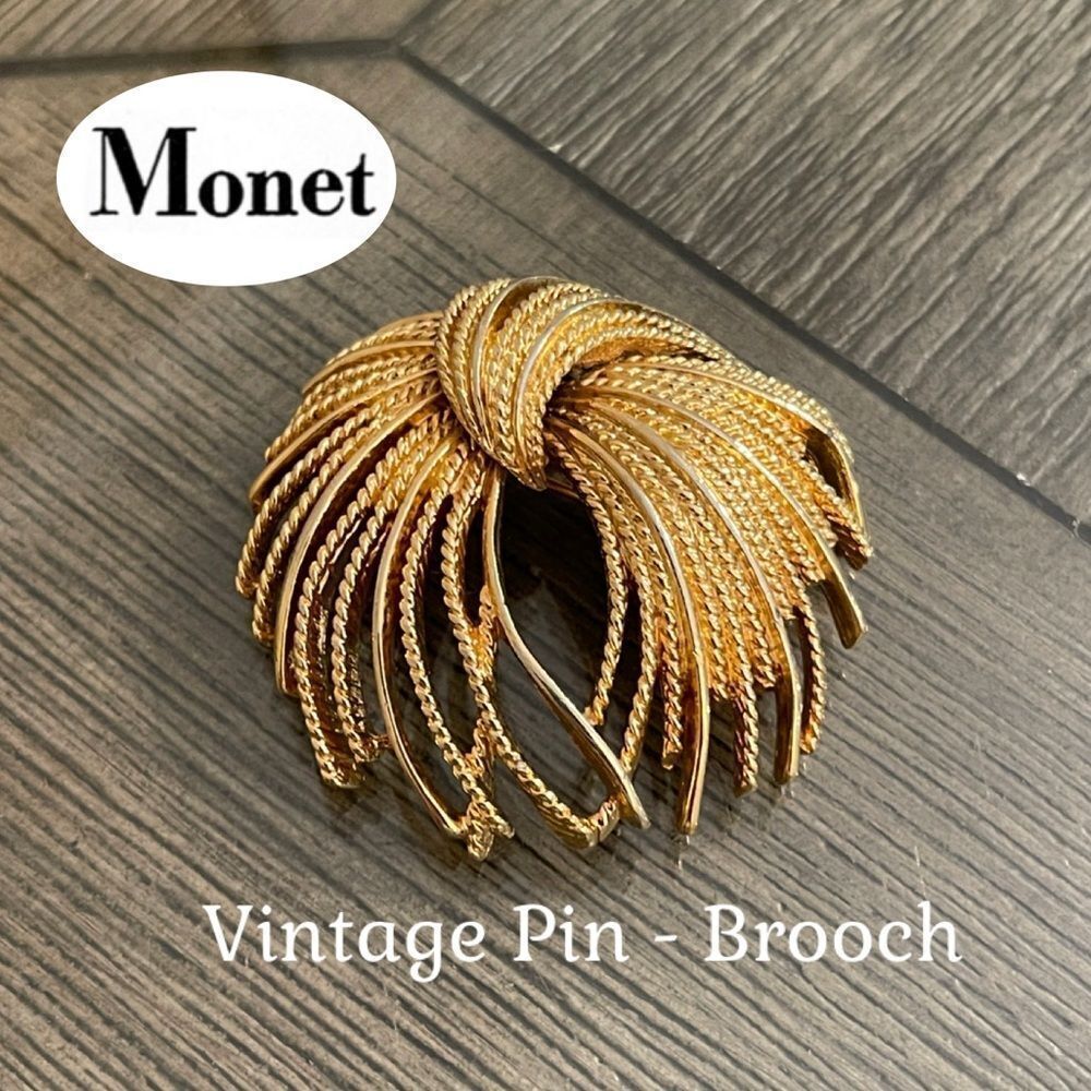 Monet Gold Tone Mirador Fireworks Brooch Modernist 1960s Pin Vintage 2" Signed